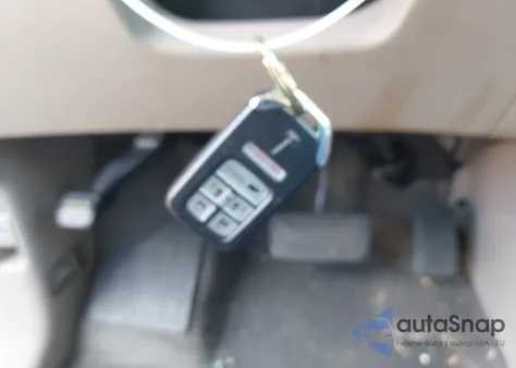 2015 Honda Odyssey Touring/Touring Elite z USA, uszkodzony, nr VIN 5FNRL5H98FB092869